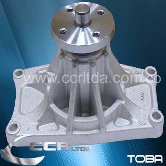 BOMBA AGUA CANTER 4D34 (4 HUECOS)