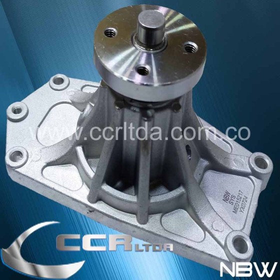 BOMBA AGUA CANTER 4D34 (5 HUECOS)